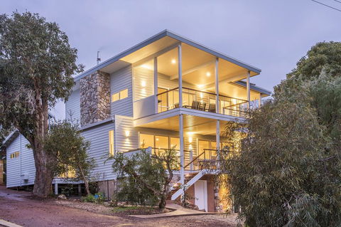 Yaringa - Holiday Melbourne 0