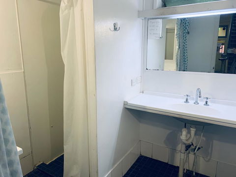 Yellow Submarine Backpackers - Holiday Sydney 1
