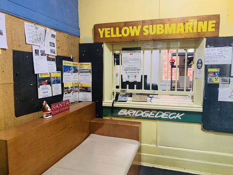 Yellow Submarine Backpackers - Holiday Sydney 2