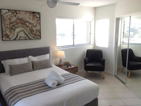 Direct Hotels - North Shore Kawana - Casino Accommodation 1
