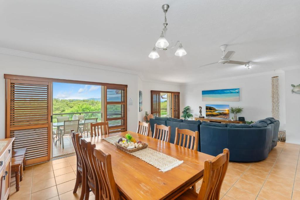 3 Bedroom Unit overlooking the water