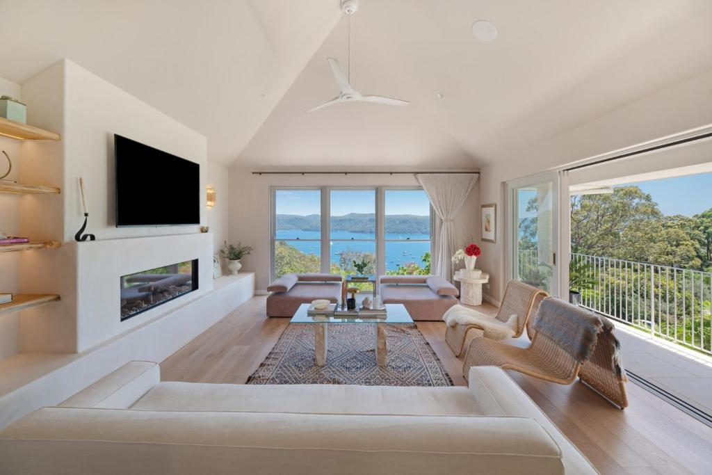 A Slice Of Paradise, Newly Transformed Avalon House With Breathtaking Views - thumb 2