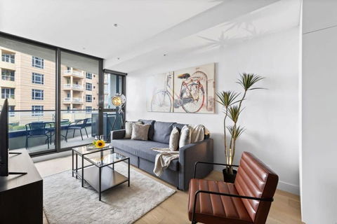 A Stylish 2BR Apt In The Heart Of Chapel Street - Car Rental 0