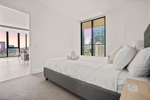 Absolute Bay View Waterfront Getaway Apt 2B2B1C - Car Rental 3