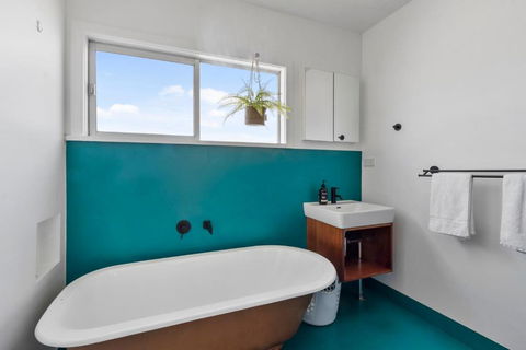 Absolute Waterfront Only 15 Minutes From Hobart - WA Accommodation 4