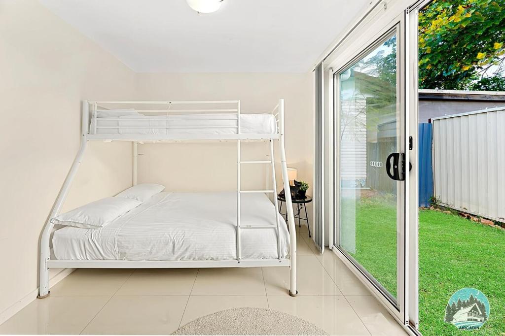 Aircabin - Oxley Park - Lovely & Comfy - 2 Beds - thumb 1