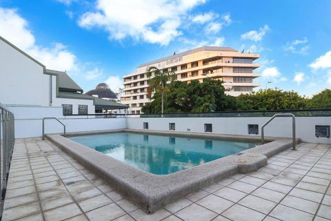 An Abode On Abbott - In The Heart Of The City - WA Accommodation 3