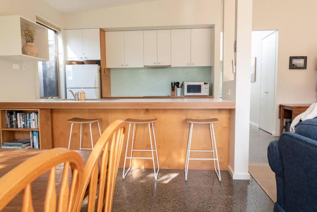 Anglesea Beach House, Just 250m To The Beach! - thumb 3