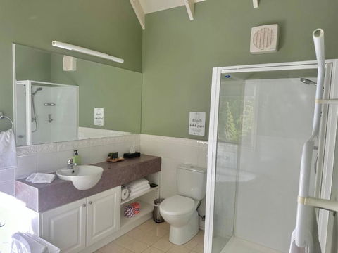 Apple Tree Cottage - WA Accommodation 3