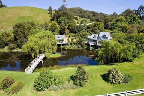 Apple Tree Cottage - WA Accommodation 0