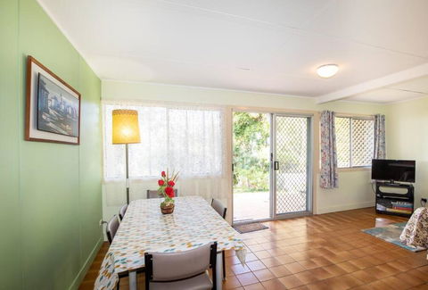 ARCADIA -Straddie Original 3 Bedroom House With Ocean Views - Accommodation Australia 1