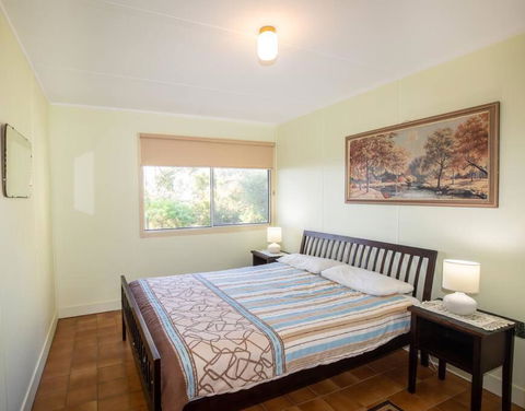 ARCADIA -Straddie Original 3 Bedroom House With Ocean Views - Accommodation Australia 4