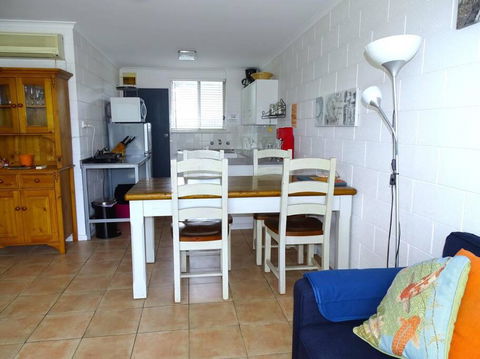 Baccarat - Carnarvon Accommodation 2