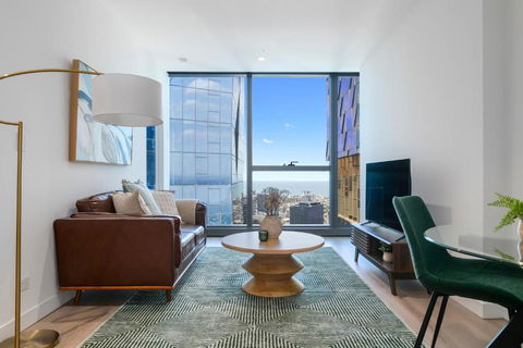 Bay And River Views Apt In Best Location With Pool - Carnarvon Accommodation 0