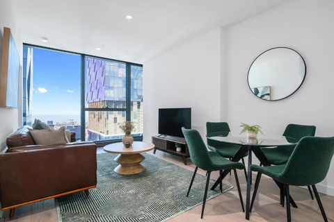 Bay And River Views Apt In Best Location With Pool - Carnarvon Accommodation 3