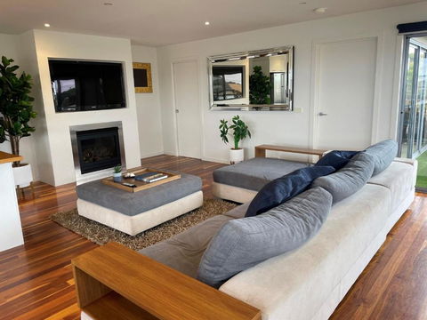 Bayview Beach House - Carnarvon Accommodation 3