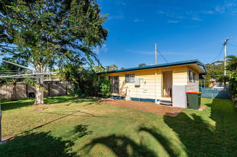 Pet Friendly Cottage In The Heart Of Bribie - Wirraway St, Bongaree - WA Accommodation 10
