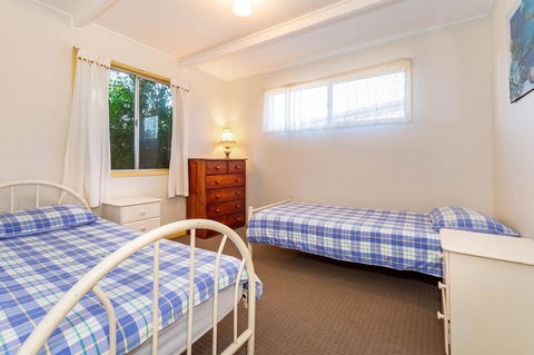 Pet Friendly Cottage In The Heart Of Bribie - Wirraway St, Bongaree - WA Accommodation 4