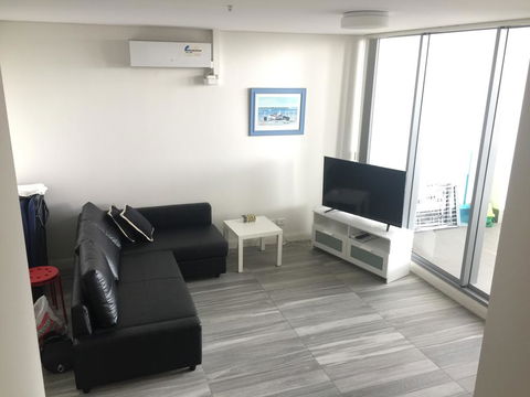 2 Bedroom High Rise Apartment - Holiday Melbourne 2