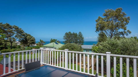Beach Retreat - Carnarvon Accommodation 0