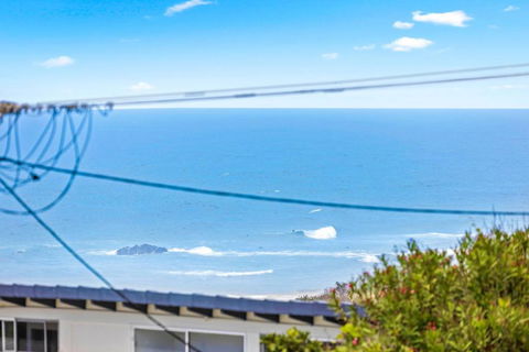 Beached At Lighthouse - Stunning Ocean Views And Pool - Carnarvon Accommodation 2