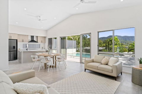 Belle Escapes Sea La Vie 100 Meters To Beach - Carnarvon Accommodation 3