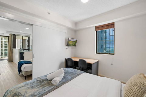 Best Value 2Beds Apt At CBD With Pool Gym Carpark - Carnarvon Accommodation 1