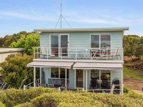 BLAIRGOWRIE VIEWS..front Beach Location Location. - Carnarvon Accommodation 2