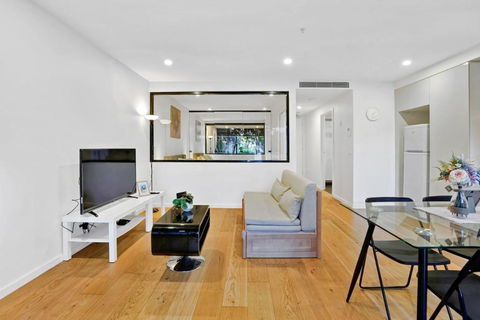 Botanica - Simply Perfect Balwyn 1BR Home Base - Holiday Melbourne 3