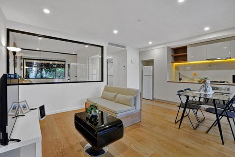 Botanica - Simply Perfect Balwyn 1BR Home Base - Holiday Melbourne 1