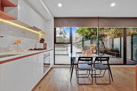 Botanica - Simply Perfect Balwyn 1BR Home Base - Holiday Melbourne 4