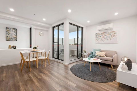 Boutique Heidelberg Heights 2BR Apartment 105 - Holiday Melbourne 0