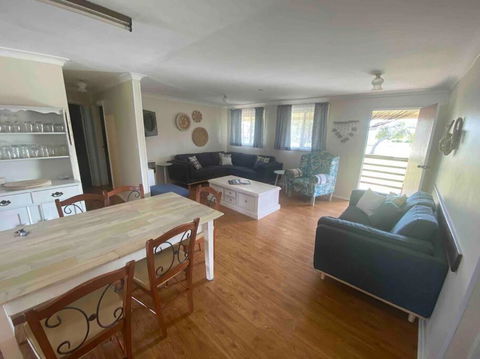 Cervantes 4 G Ranch - Carnarvon Accommodation 0