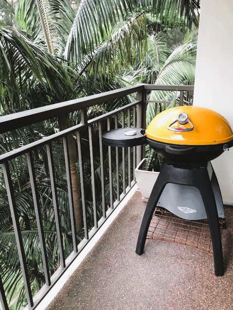 City Oasis - Terrific Location & District Views! - Holiday Melbourne 3