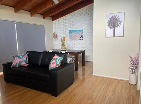 Close To Coast & Bellarine Peninsula - Wagga Wagga Accommodation 0