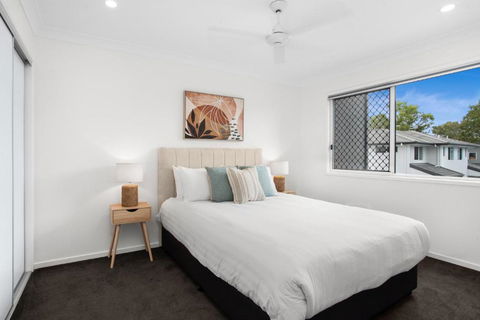 Comfortable 3-Bed Retreat Close Parks - Accommodation Australia 4