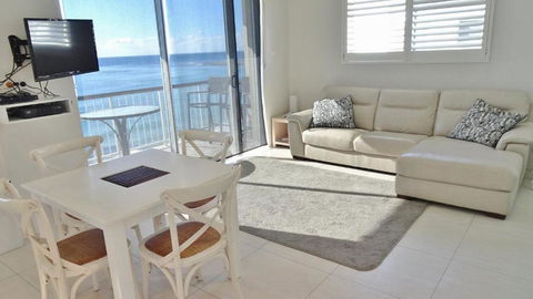 Craigmore On The Beach Unit 12 - Holiday Melbourne 3