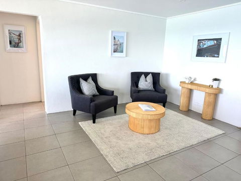 Craigmore Penthouse - Endless Ocean Views - Holiday Melbourne 4