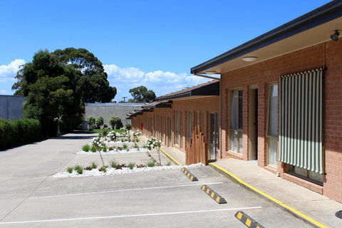 Cranbourne Motor Inn - Holiday Melbourne 3