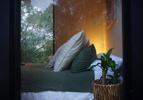Creekside At Peasant Farm By Tiny Away - Holiday Melbourne 3