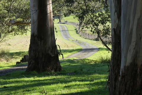 Creekside Cottage, Country Escape, Rumbellara Farm - Holiday Melbourne 0