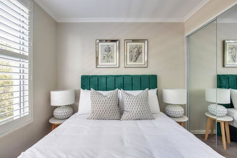 Cremorne Garden Oasis - A Flawless Harbourside Home - Holiday Melbourne 1
