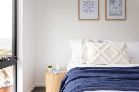 Crescent Townhouse Close To LGH - Holiday Melbourne 4