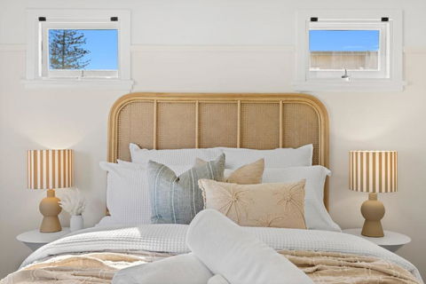 Cute Beach Cottage - Absolute Beach Front - Holiday Melbourne 4
