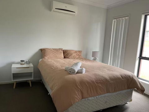 Cute Family Home Only 10 Min Away From Theme Parks! - Holiday Melbourne 3