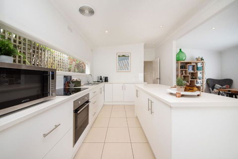 Cutest Cottage Walk To The Beach - Holiday Melbourne 2