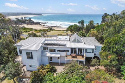 Cuttagee Views Luxury Ocean Beach Front Bermagui Linen & Wifi Provided - Holiday Melbourne 1