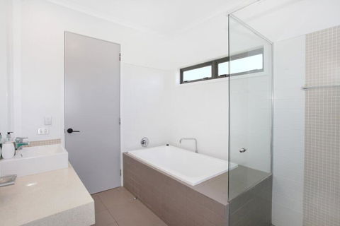 34 Boardrider Crescent, Mount Coolum - Holiday Sydney 2