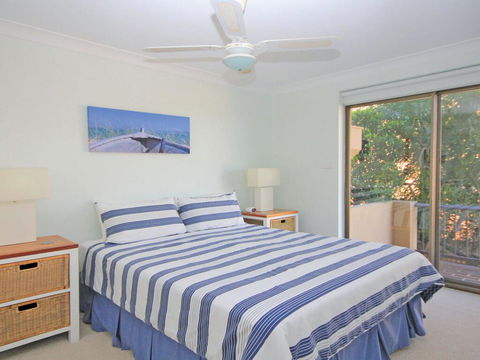 4 'Skyline' 12 Thurlow Avenue - Air Conditioned & WIFI - Accommodation Australia 3