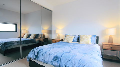 4 Free Paking 4Bed3Bath Deluxe Townhouse - Accommodation Australia 2